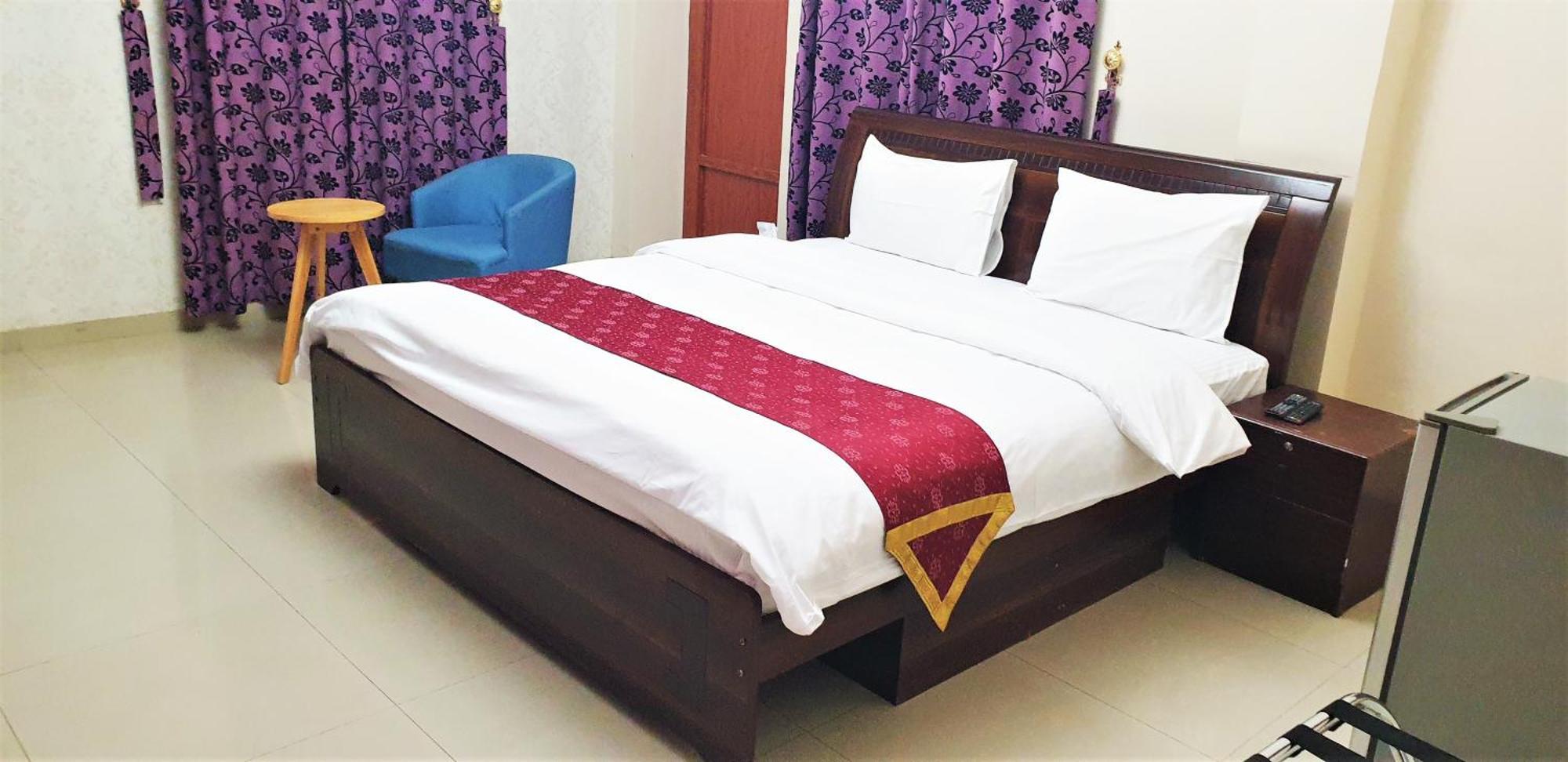 Bahla Hotel And Apartments Екстериор снимка