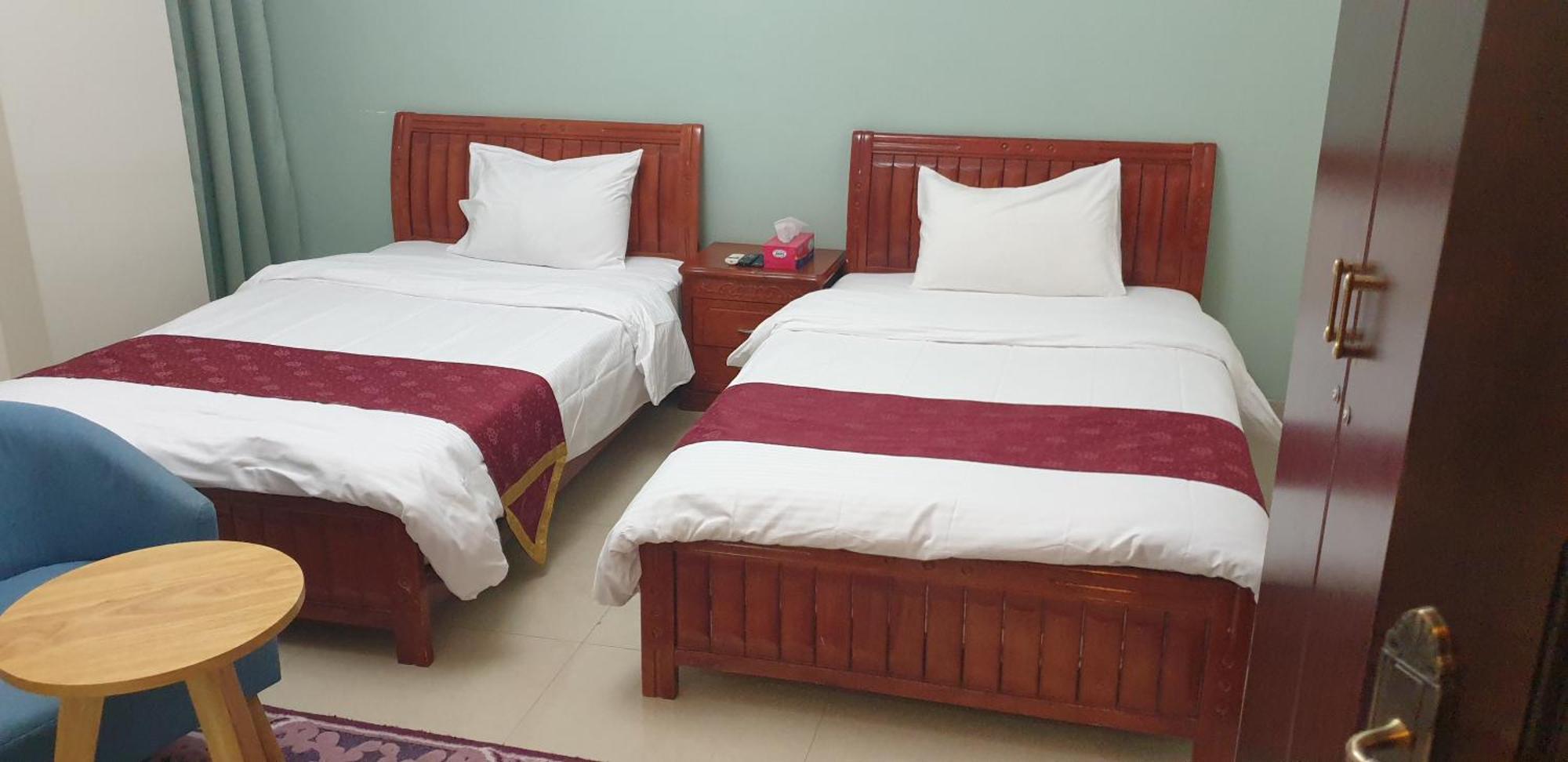 Bahla Hotel And Apartments Екстериор снимка