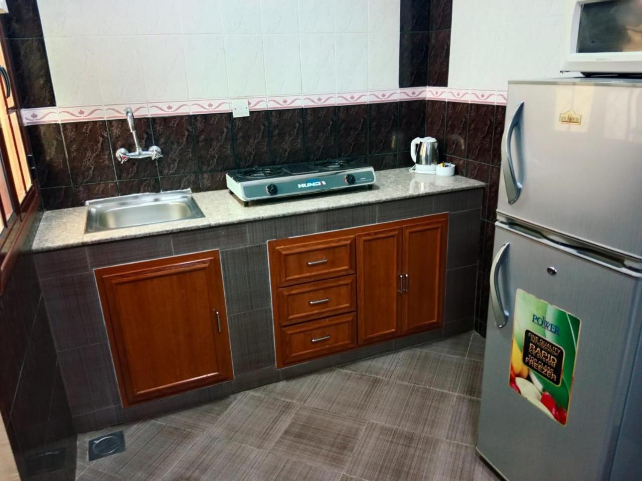 Bahla Hotel And Apartments Екстериор снимка